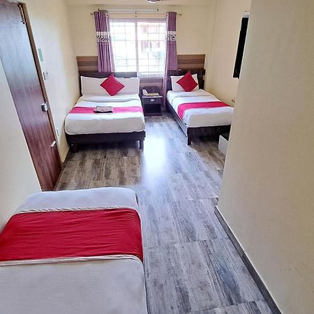 Hotel Elite Pokhara Bagian luar foto