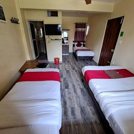Hotel Elite Pokhara Bagian luar foto