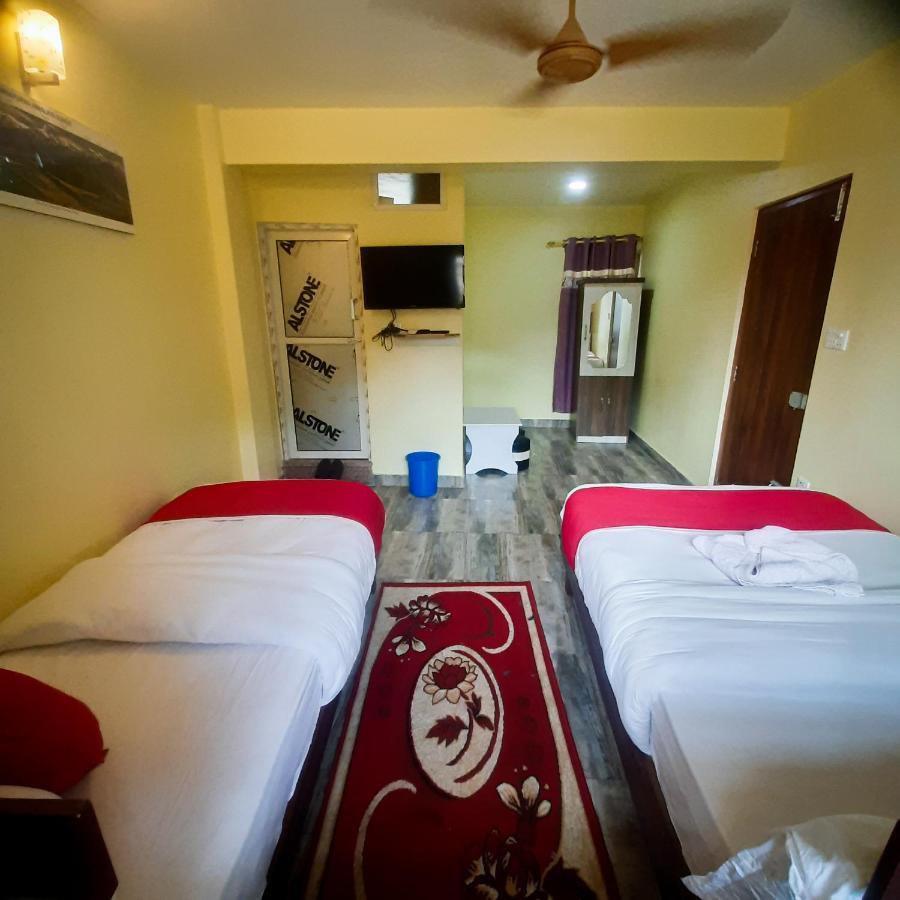 Hotel Elite Pokhara Bagian luar foto