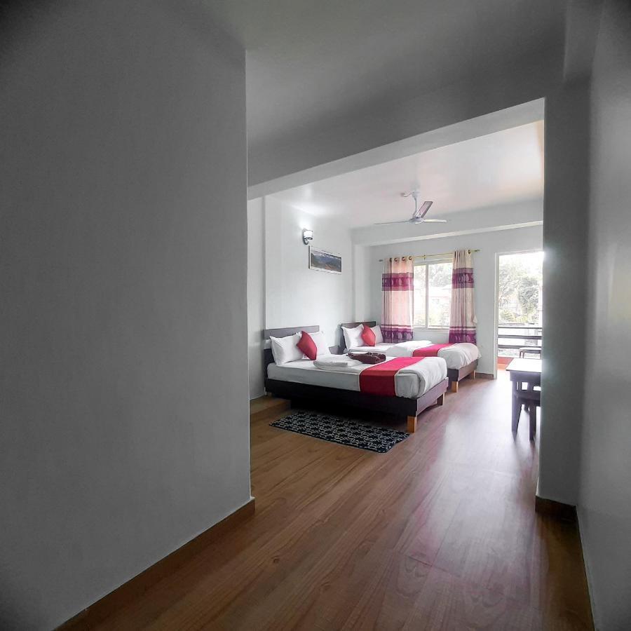 Hotel Elite Pokhara Bagian luar foto