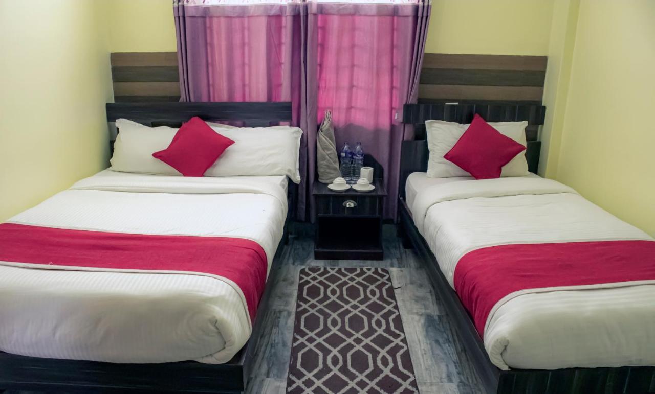 Hotel Elite Pokhara Bagian luar foto