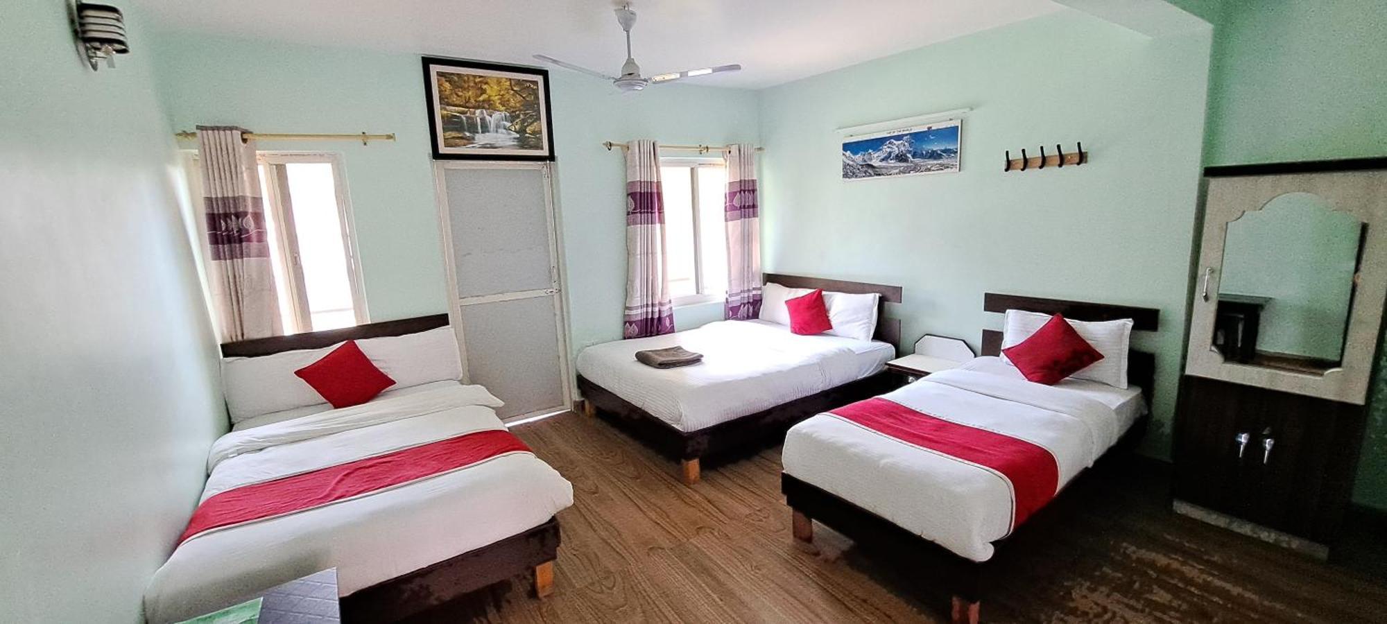 Hotel Elite Pokhara Bagian luar foto
