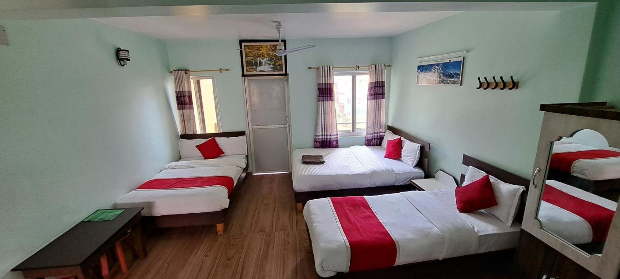 Hotel Elite Pokhara Bagian luar foto