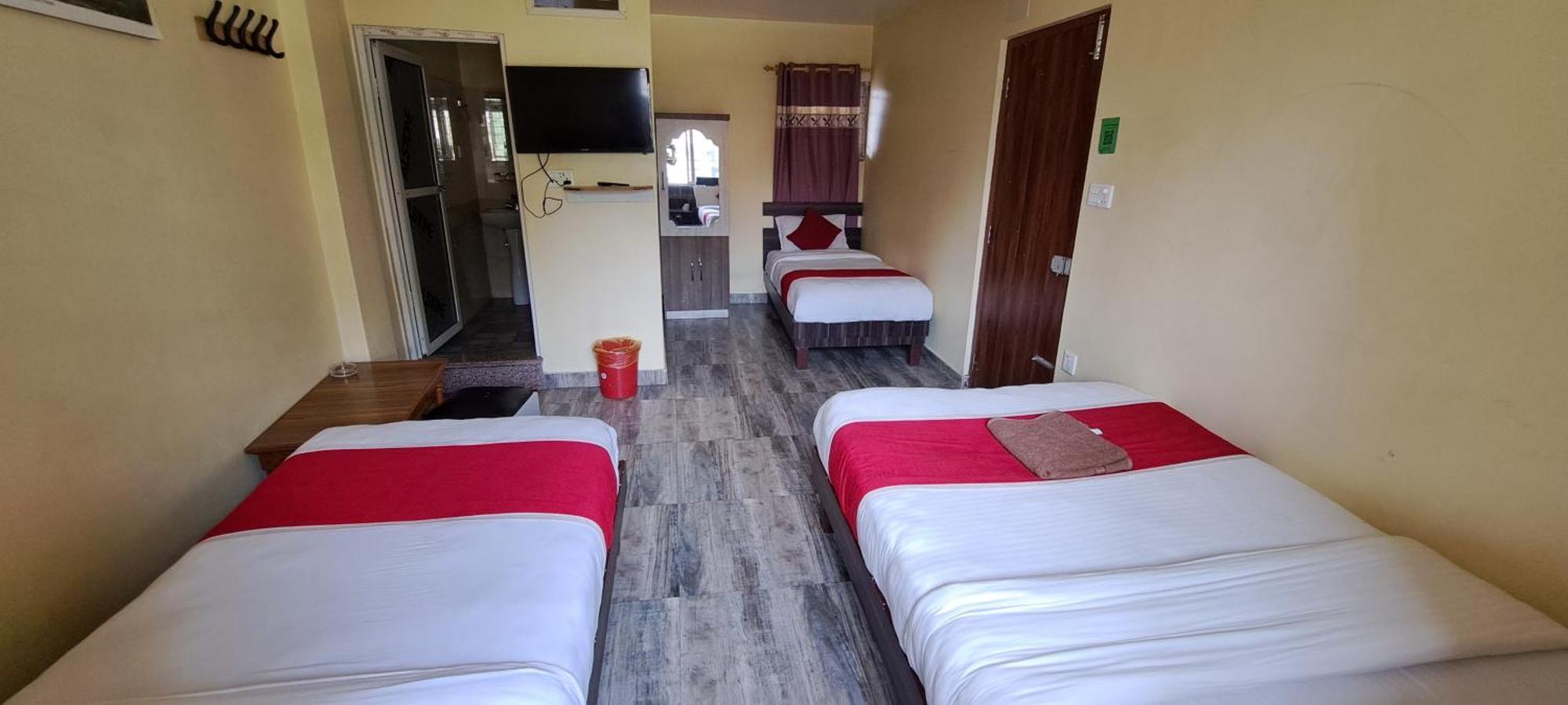 Hotel Elite Pokhara Bagian luar foto